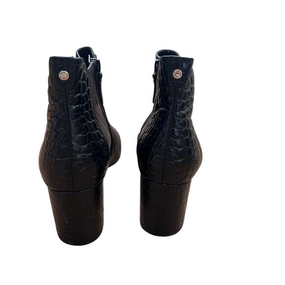 Cole Haan Black Leather Nella Heeled Booties Sz 8.5 - Picture 5 of 7
